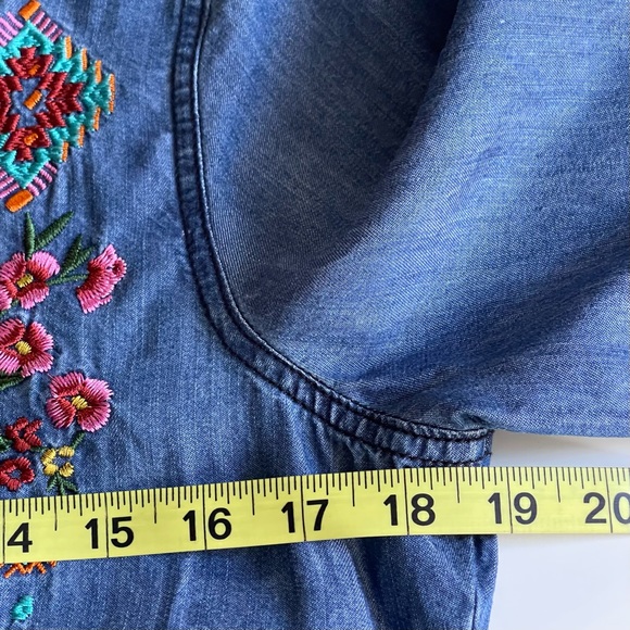 BOSTON PROPER  Denim Embroidered Top XS - Picture 8 of 15